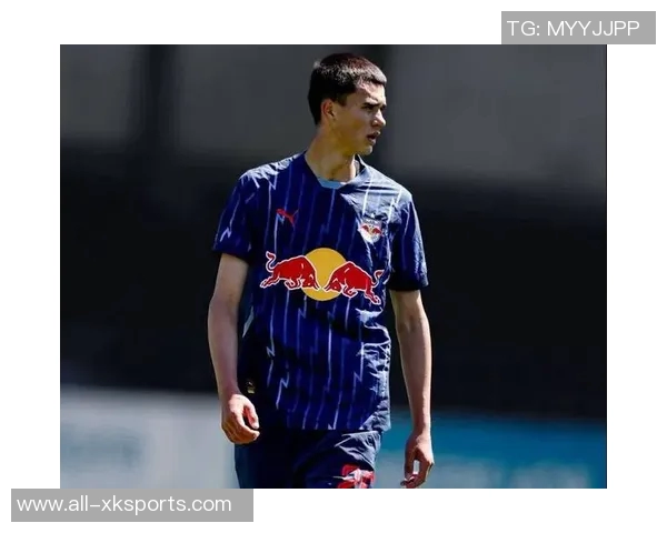 比朔夫盛赞维蒂尼亚为最强对手并透露最喜欢的球员是他与基米希 比朔夫盛赞维蒂尼亚为最强对手并透露最喜欢的球员是他与基米希